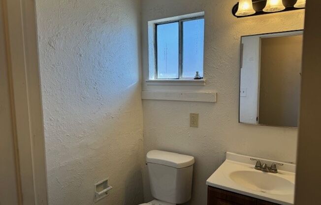 Studio, 1 bath, 495 sqft, $649, Unit 09