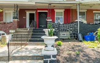 Newly rehabbed 3 bedroom 1.5 bath unit