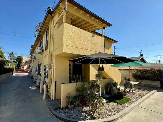 2 beds, 1 bath, 800 sqft, $2,500, Unit D