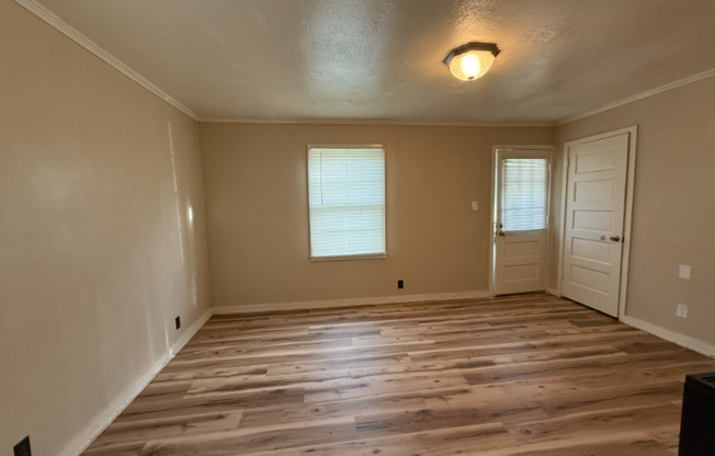 4041 E WHITNEY