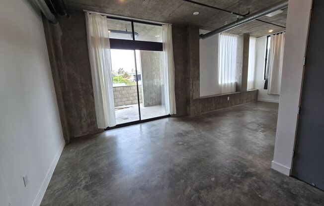 Studio, 1 bath, 500 sqft, $2,595, Unit 10