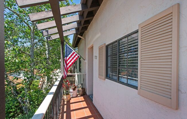 The Villas of Calavera Hills upstairs 2 Bd/2 Bth condo.