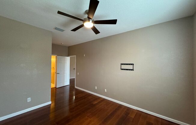 3 beds, 2 baths, $1,750, Unit # 301