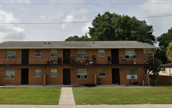 2012 W CHURCH ST