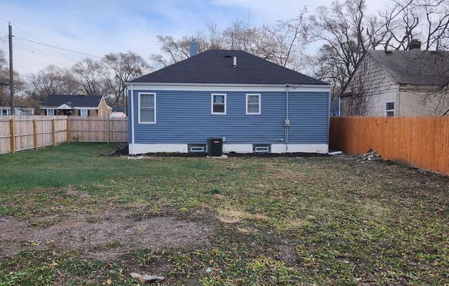 3 beds, 1 bath, $1,200