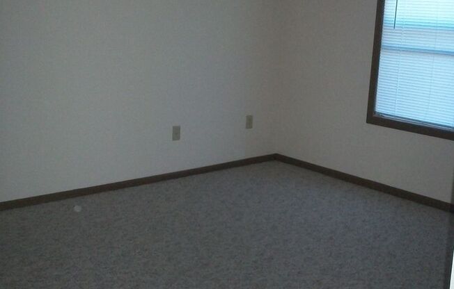 2 beds, 1.5 baths, 950 sqft, $1,094, Unit 3344 - 113