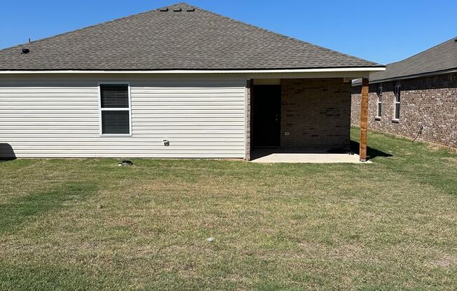 3 beds, 2 baths, $1,575