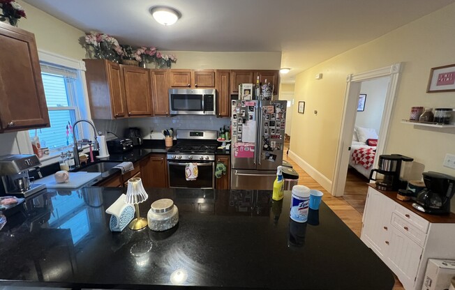 4 beds, 2 baths, $5,200, Unit 1