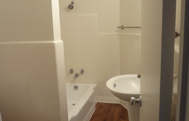 Studio, 1 bath, $1,450, Unit 212