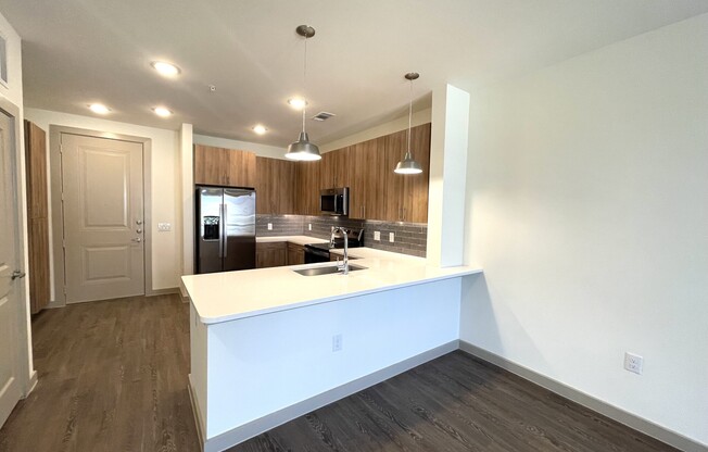 510 SUNSET VIS DR