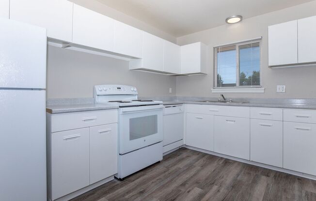 2 beds, 1 bath, 690 sqft, $1,169, Unit 3006-108