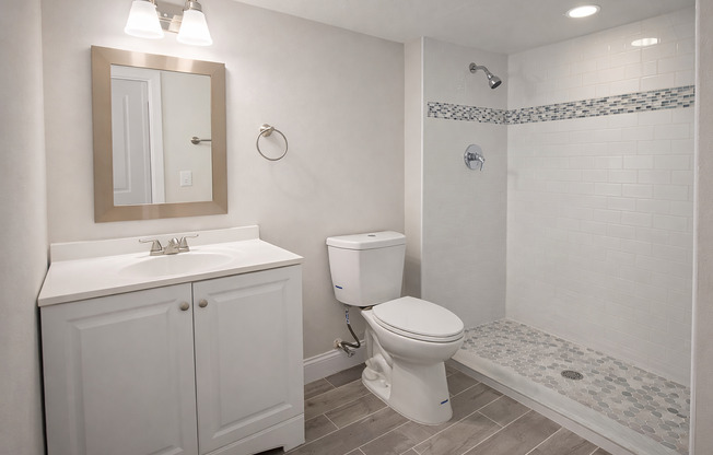 3 beds, 2 baths, 950 sqft, $2,550, Unit 205