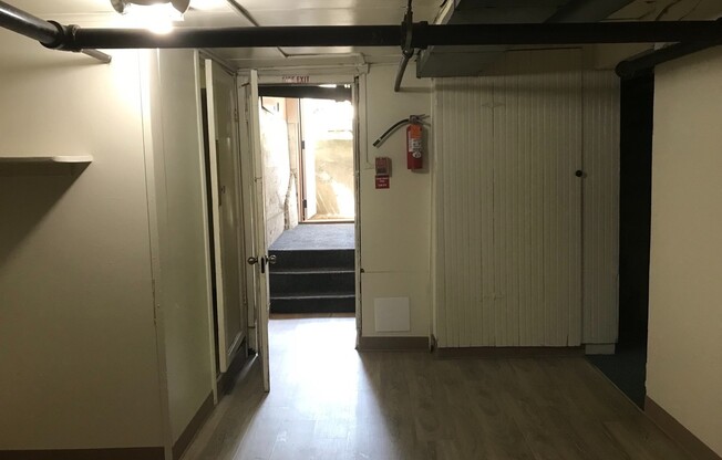Room ~ Close to Campus