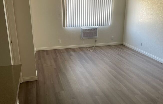 Studio, 1 bath, 414 sqft, $1,595, Unit 104