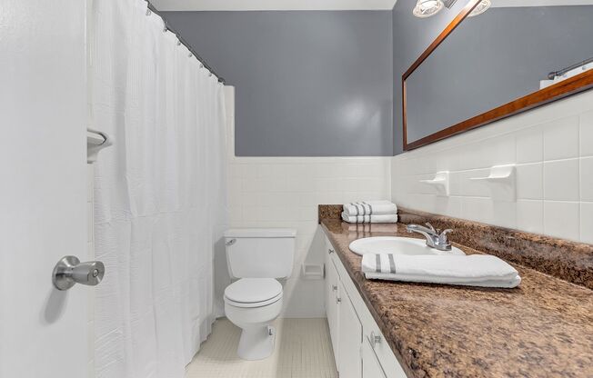 3 beds, 2.5 baths, 1,370 sqft, $1,015, Unit B-3