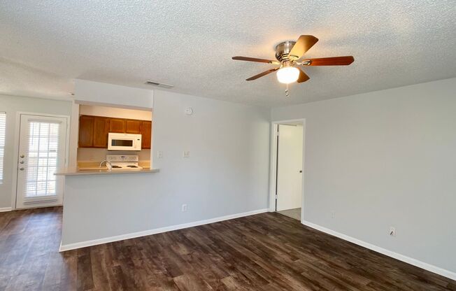 2 beds, 2 baths, $1,395