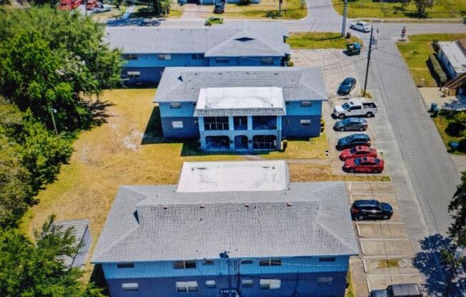 811 GRV AVE