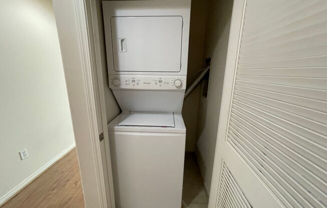 Updated Condo on Top Floor in Harbor City