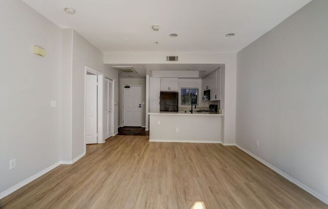 1 bed, 1 bath, 774 sqft, $2,848, Unit 114