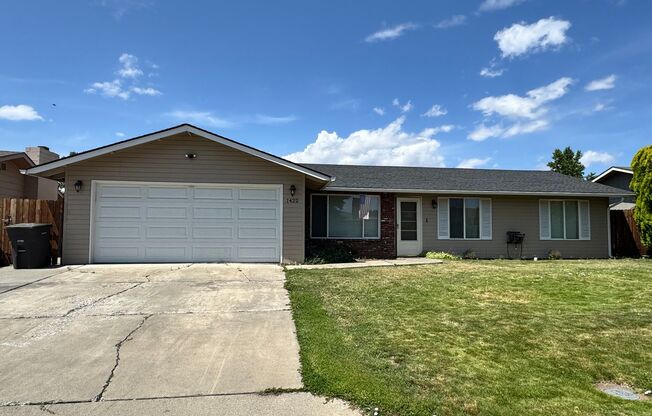 31st Ave 4 Br, Dbl Garage, All New Carpet