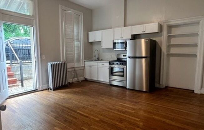 Studio, 1 bath, 400 sqft, $795, Unit 2419V 8