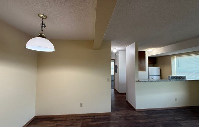760 Mount Curve Blvd