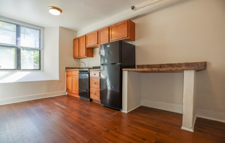 5214 South Woodlawn Ave.