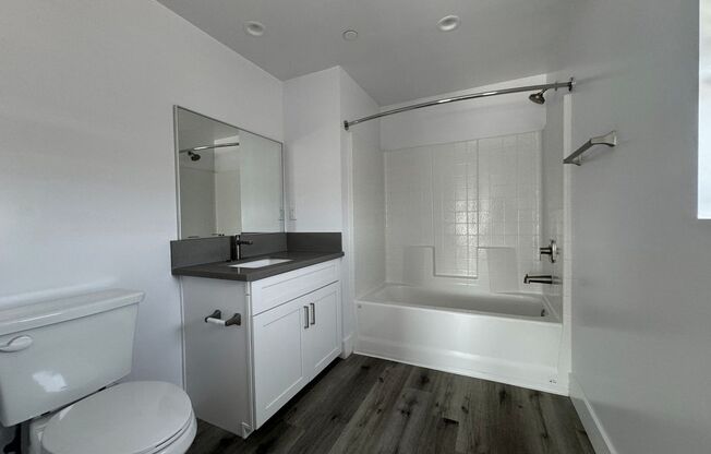 2 beds, 2 baths, 911 sqft, $2,795, Unit 604