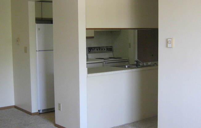 2 beds, 1 bath, $900