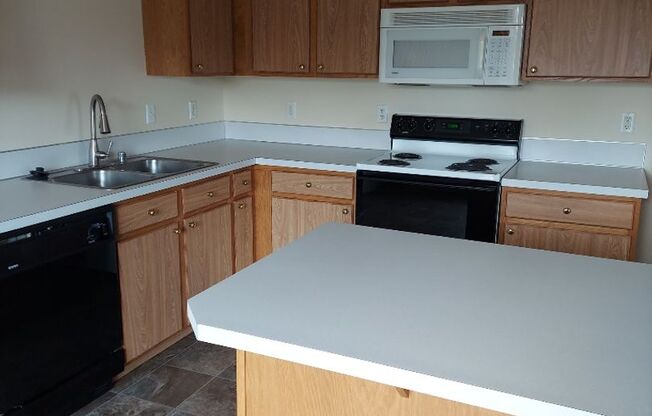 Riverplace Apt