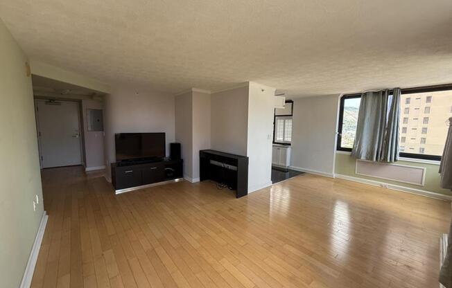 2 beds, 2 baths, 941 sqft, $3,590