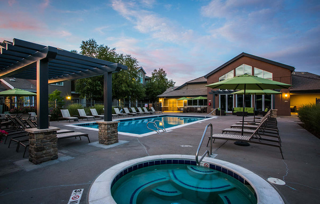 Relaxing Hot Tub/ Spa at Denver Apartments Near the Airport