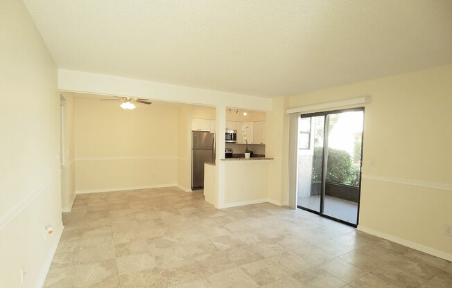 Beautiful  Remodeled First Floor 2/2 Condo x Rent in front of Full Sail.