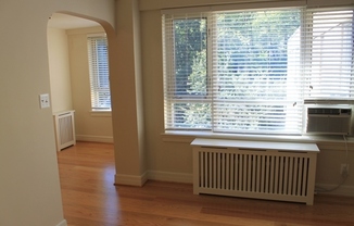 2 beds, 1 bath, 937 sqft, $3,695, Unit 220