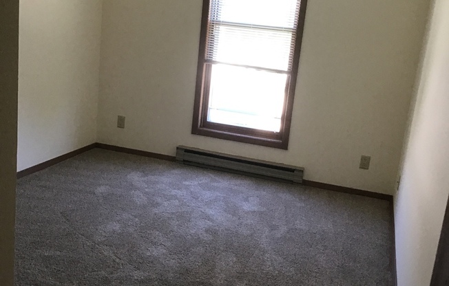 2 beds, 1 bath, 965 sqft, $1,750, Unit 7617CH