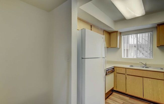2 beds, 2 baths, 984 sqft, $1,500, Unit 207