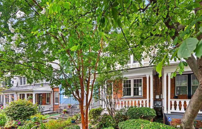3 Bed 2 Bath - Glover Park Row Home - Finished Basement