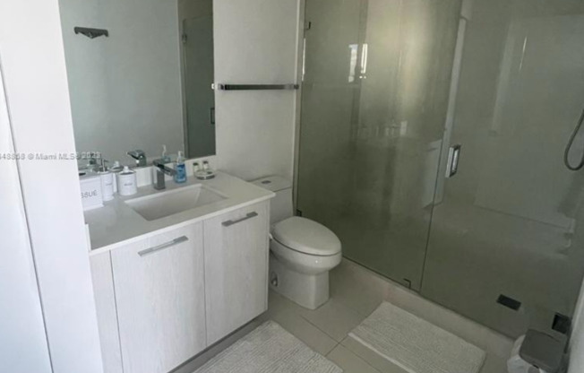2 beds, 2 baths, $5,600, Unit #4208