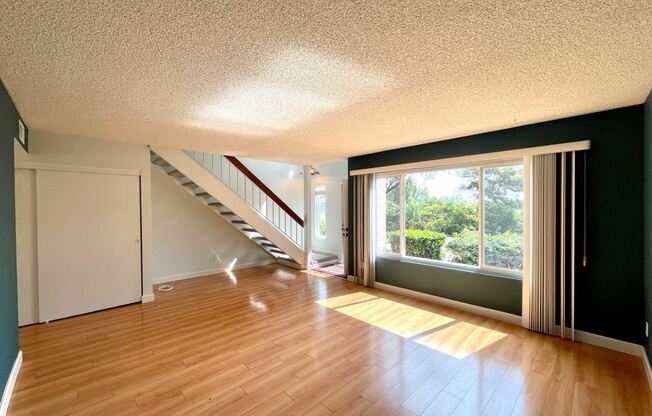 1077 Las Rosas Ct