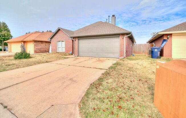 Great Freshly updated 3 bed 2 bath!