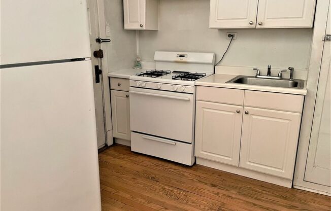 Studio, 1 bath, 750 sqft, $1,400, Unit 4404-31