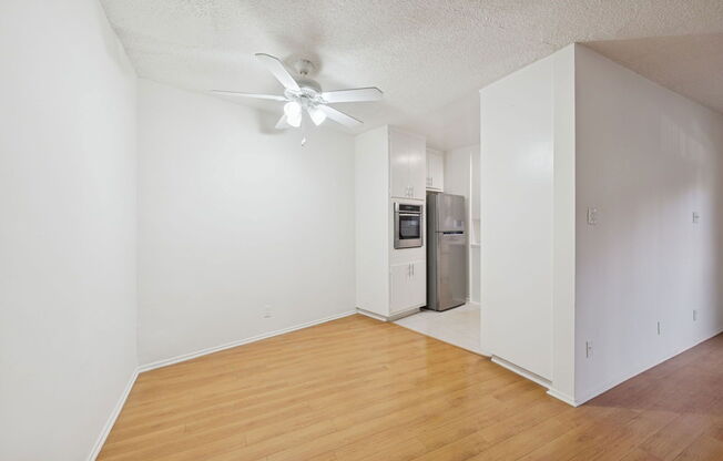 10622 KINNARD AVE