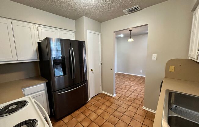 3 beds, 2 baths, $2,000, Unit # NON MANAGED