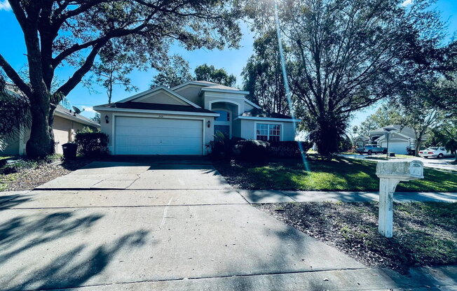 3404 KAYLA CIR
