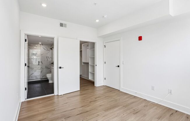 2 beds, 2 baths, 1,000 sqft, $1,950, Unit 303