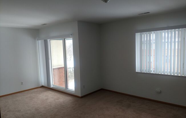 1 bed, 1 bath, 864 sqft, $1,360, Unit 810-307