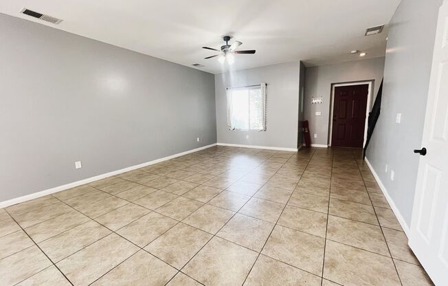 Spacious 3-Bedroom, 2.5-Bathroom Home in East Bakersfield