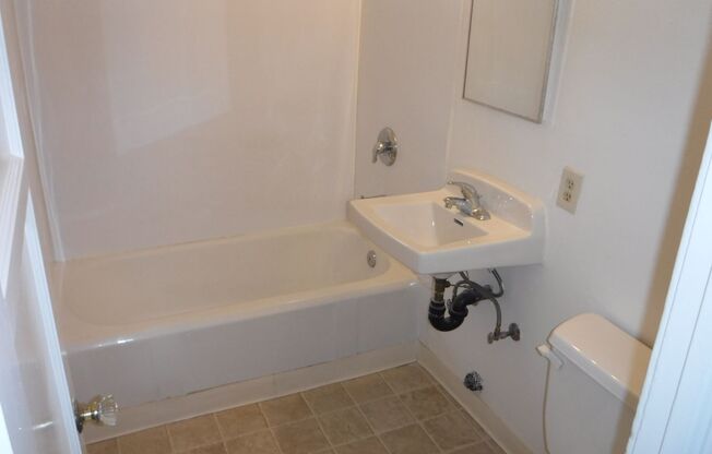 1 bed, 1 bath, $2,150, Unit 3808