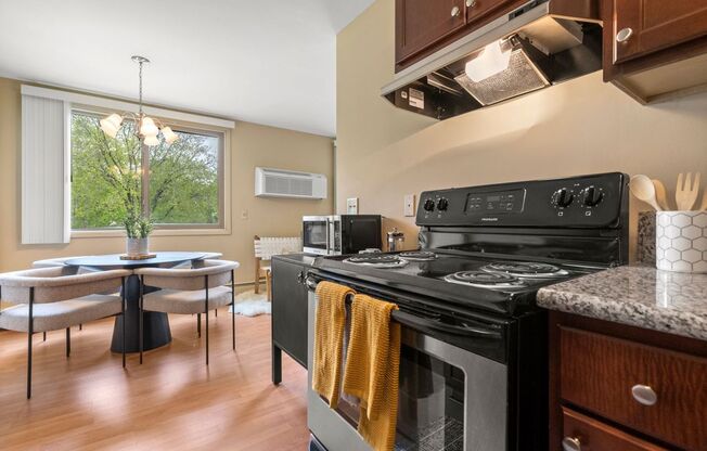 Luxury Style Apartments Tucket in Quiet Residential Neighborhood Minutes from Downtown