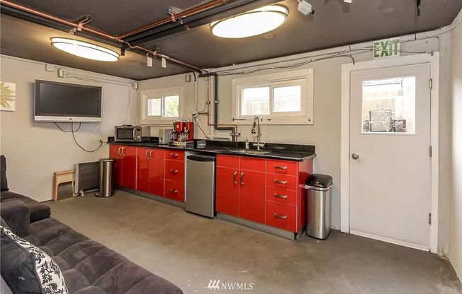 1 bed, 1 bath, $1,750